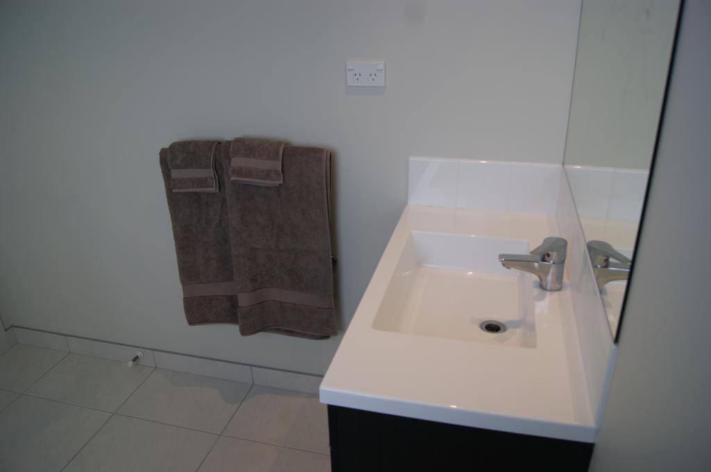 Waihi Beach Getaway-Studio, Ensuite & Private Deck Ngoại thất bức ảnh